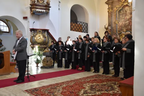 Společné zpívání s Cantus Feminae z Nechanic 15.10.2017 – fotografie 10