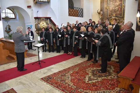 Společné zpívání s Cantus Feminae z Nechanic 15.10.2017 – fotografie 14