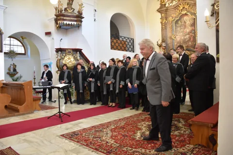 Společné zpívání s Cantus Feminae z Nechanic 15.10.2017 – fotografie 16