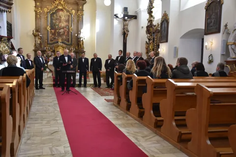 Společné zpívání s Cantus Feminae z Nechanic 15.10.2017 – fotografie 4